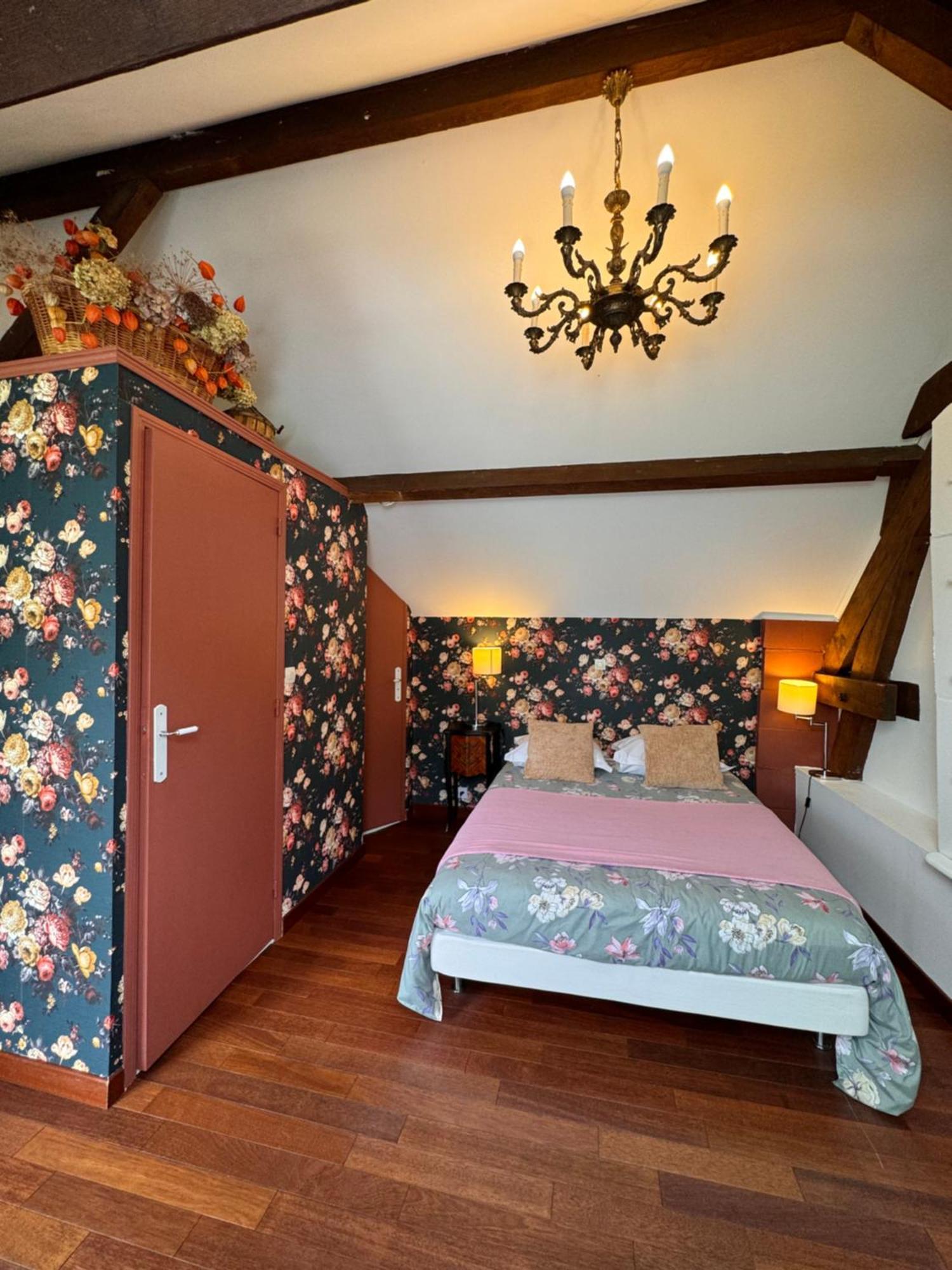 La Niche Hotel Richebourg  Ngoại thất bức ảnh